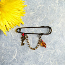 Load image into Gallery viewer, Liberty Amber-Key pin brooch