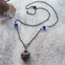 Load image into Gallery viewer, Royal Heart necklace